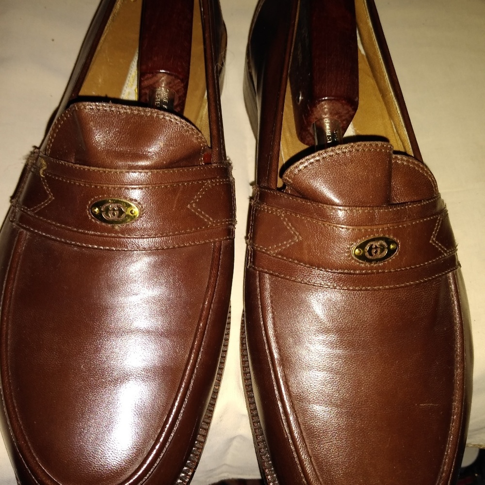 Gucci mens Loafers